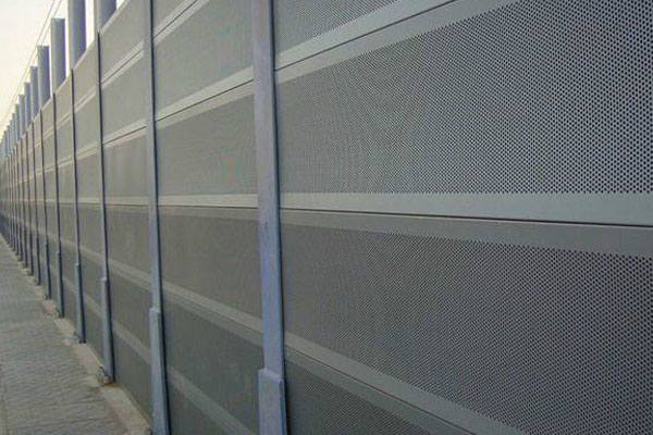 Aluminum plate for noise barrier wall