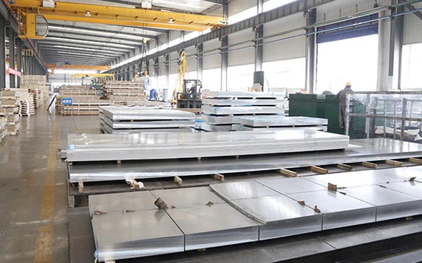 Hot and cold rolled multi-specification aluminium alloy sheets for appliances